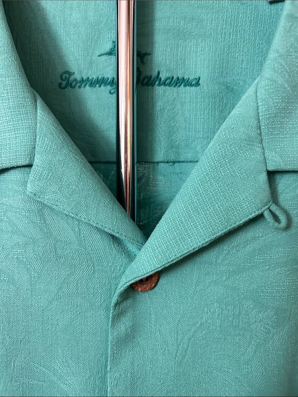 Men’s Tommy Bahama Shirt - Picture 7 of 14